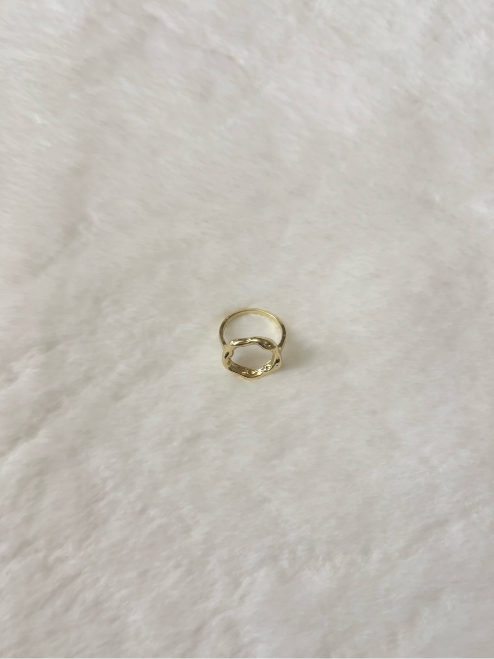 5/$15 🩷 MUST BUNDLE Gold Wavy Circle Women's Ring - Picture 4 of 4